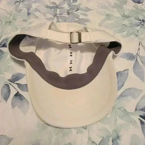 UNDER ARMOUR woman's cap one size - Picture 2 of 2